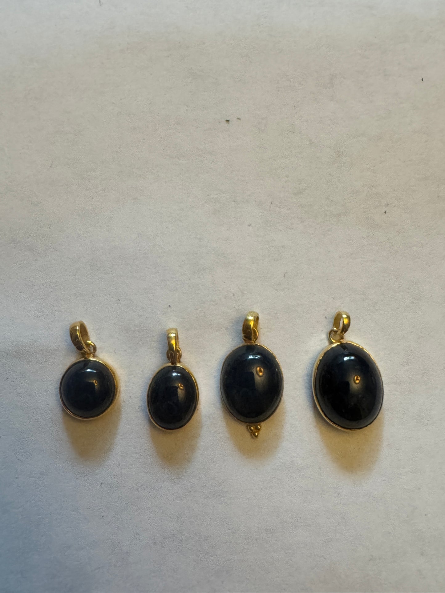 14 Karat Gold | Star Sapphire Pendant Collection