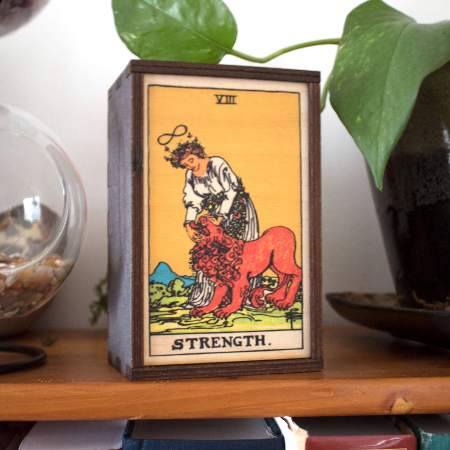 Tarot - 8 - Strength Full Color Stash Box