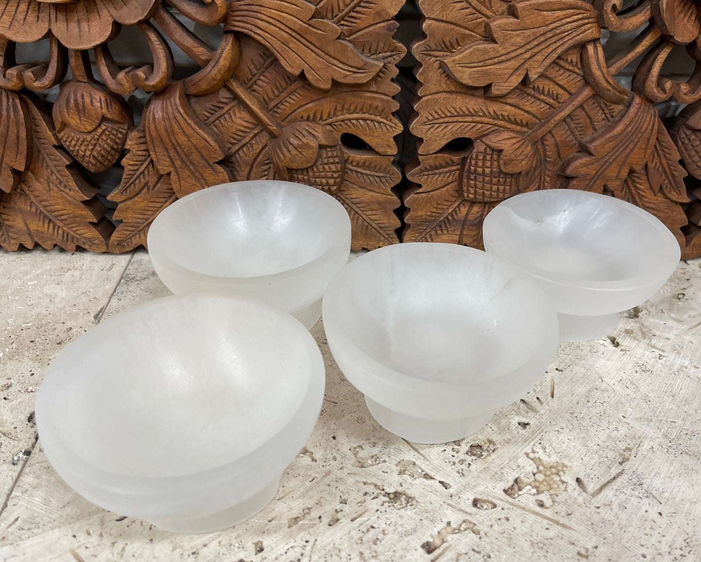 White Selenite Crystal Charging Cleaning Footed Bowl