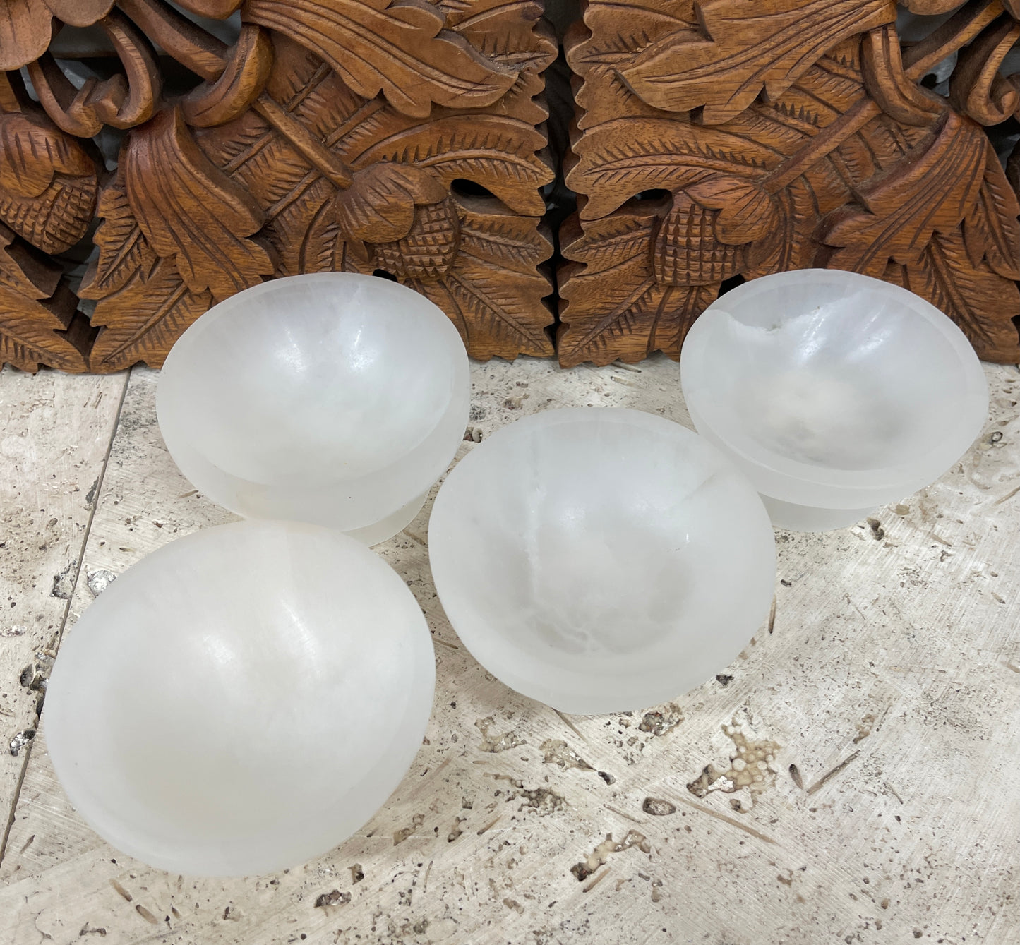 White Selenite Crystal Charging Cleaning Footed Bowl