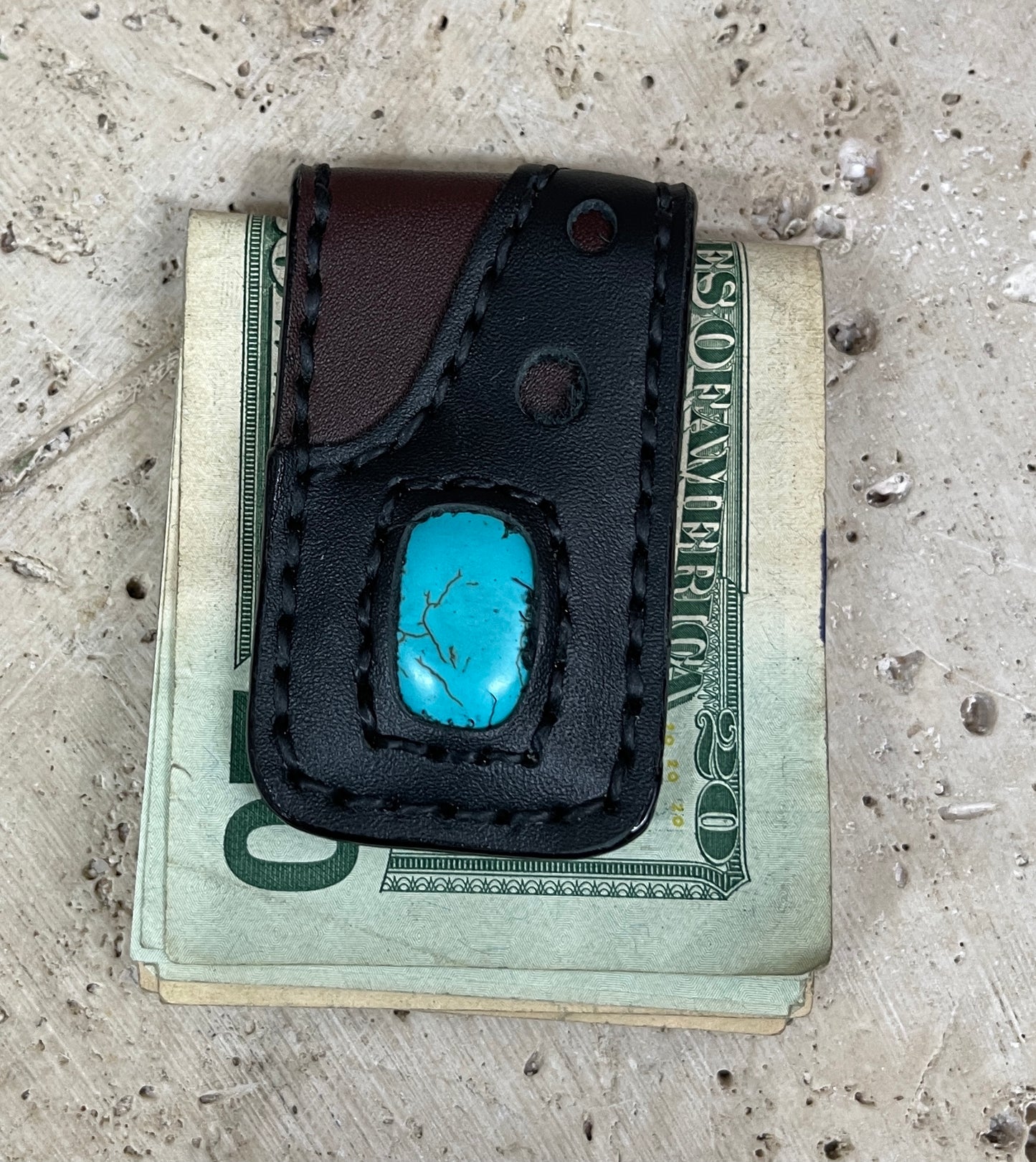 Leather Magnetic Money Clips with Howlite
