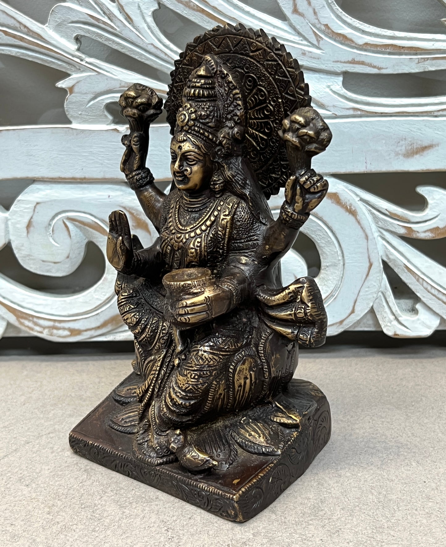 Laxmi Statue - Goddess of Wealth 20cm x 13cm