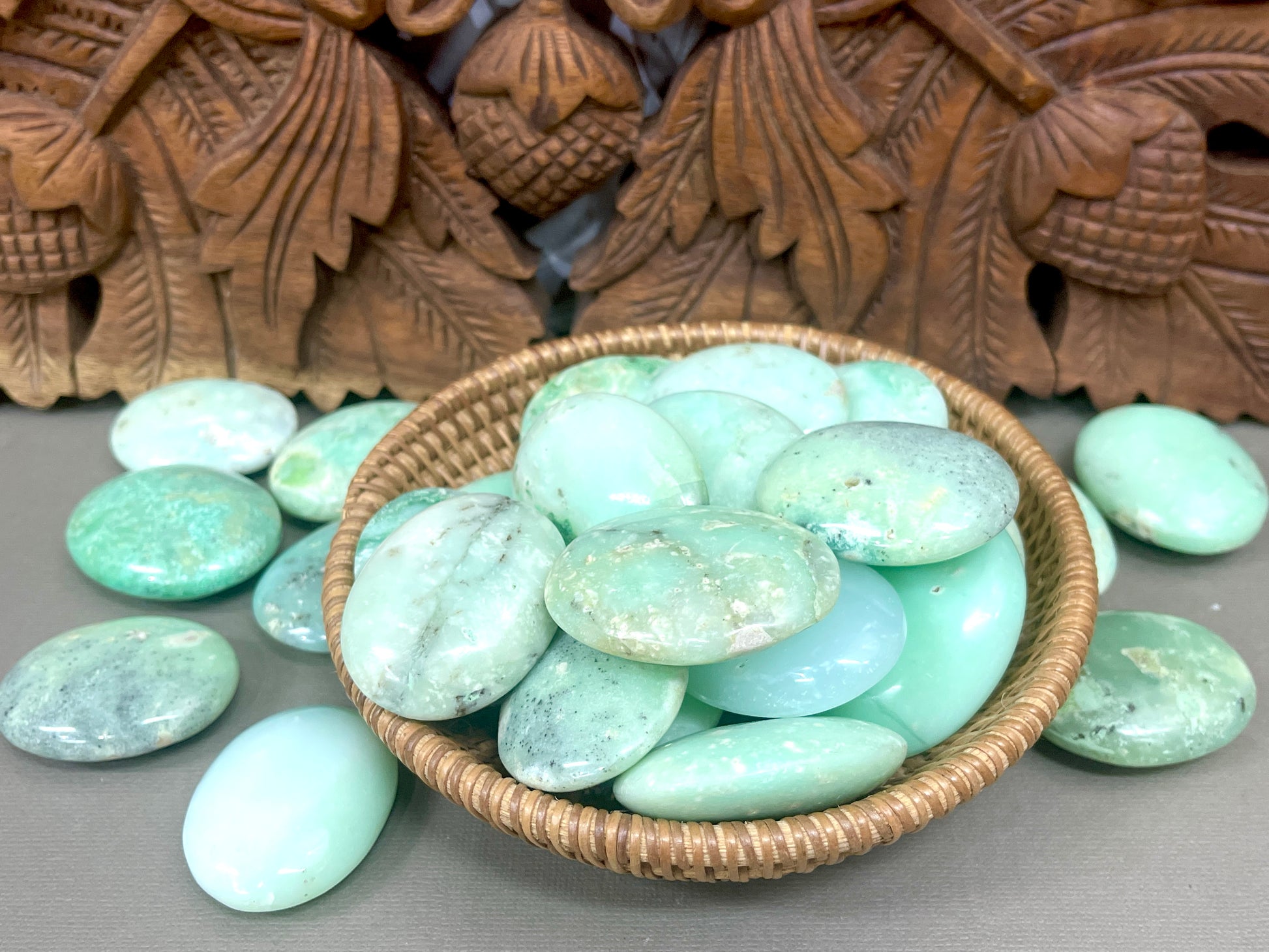 Chrysoprase Palmstones from Indonesia Chrysoprase Palmstones from Indonesia