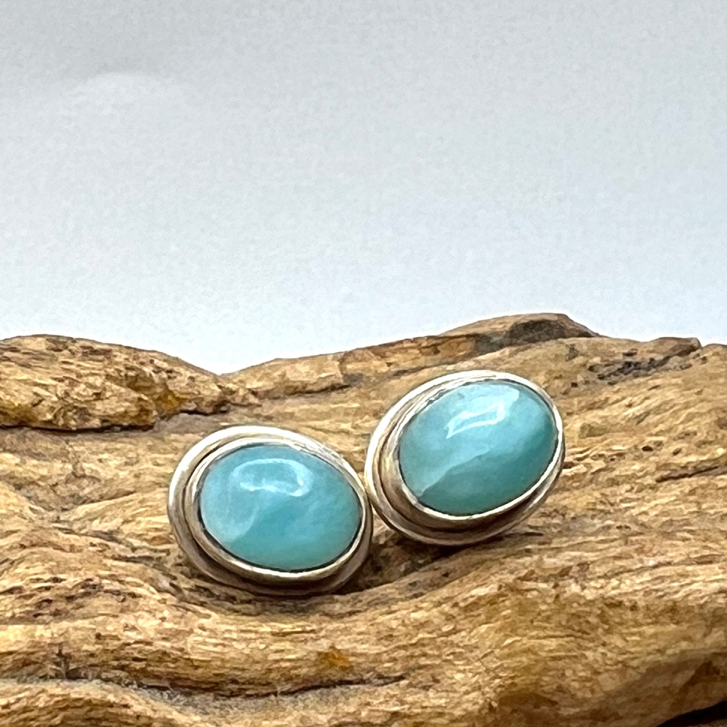 Oval Stud Earrings 8mm