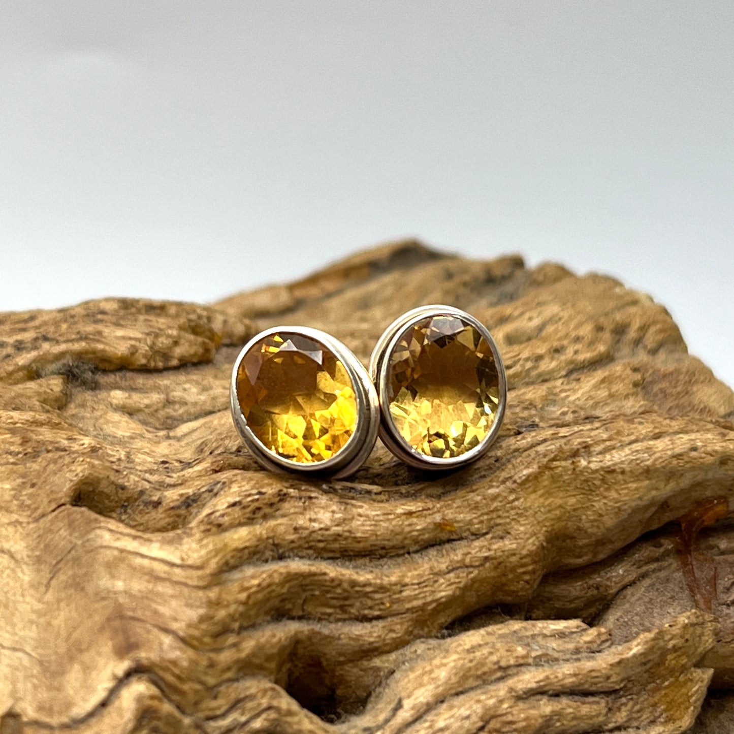 Oval Faceted Stud Earrings 10mm