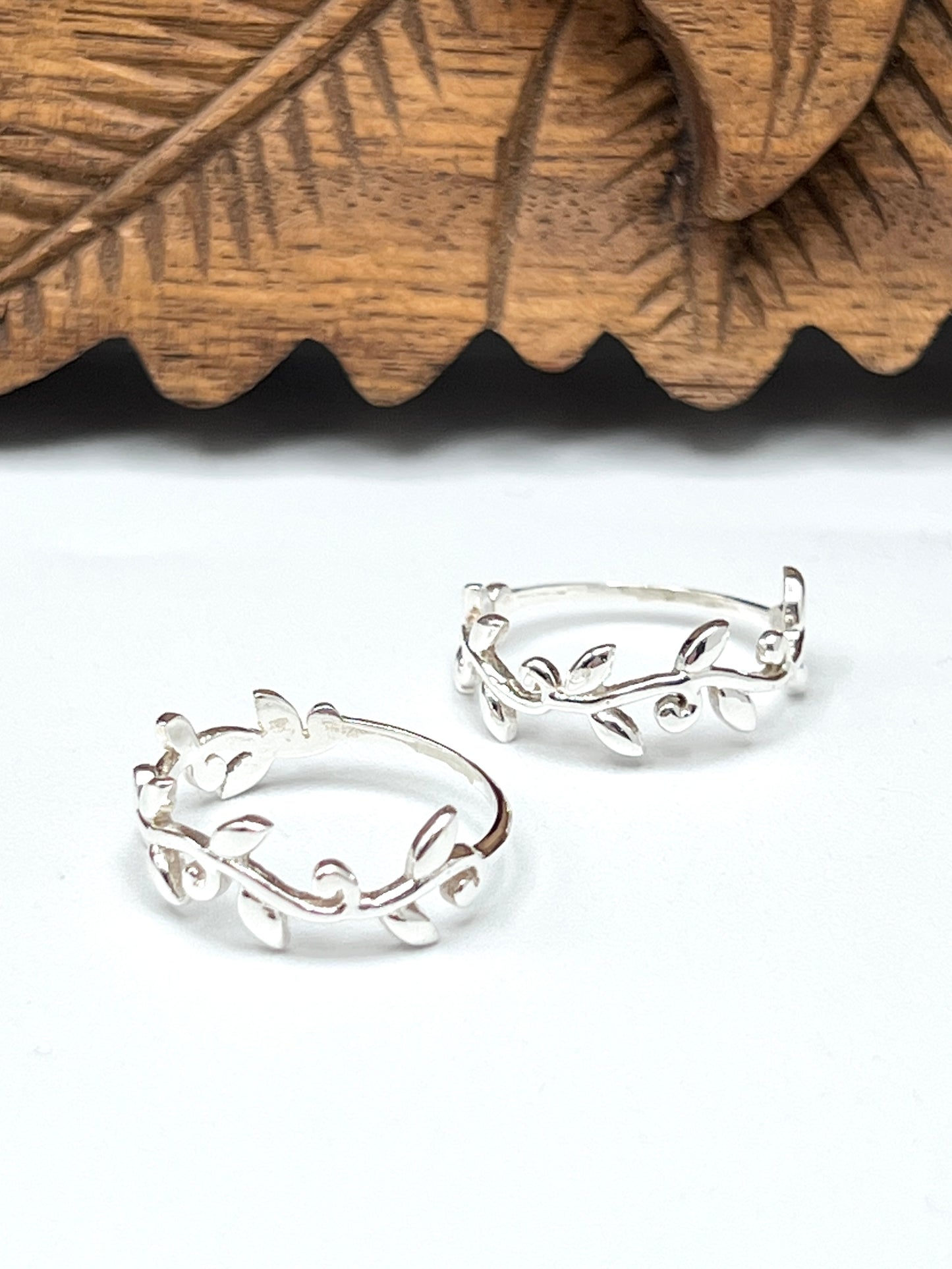 Sterling Silver Leafy Vine Ring