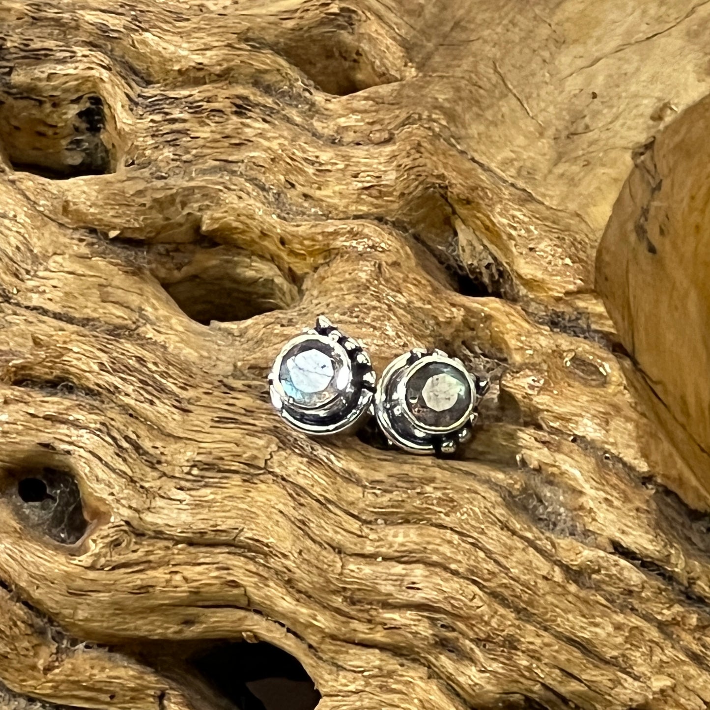 Mehindi Round Faceted Stud Earrings | 4mm