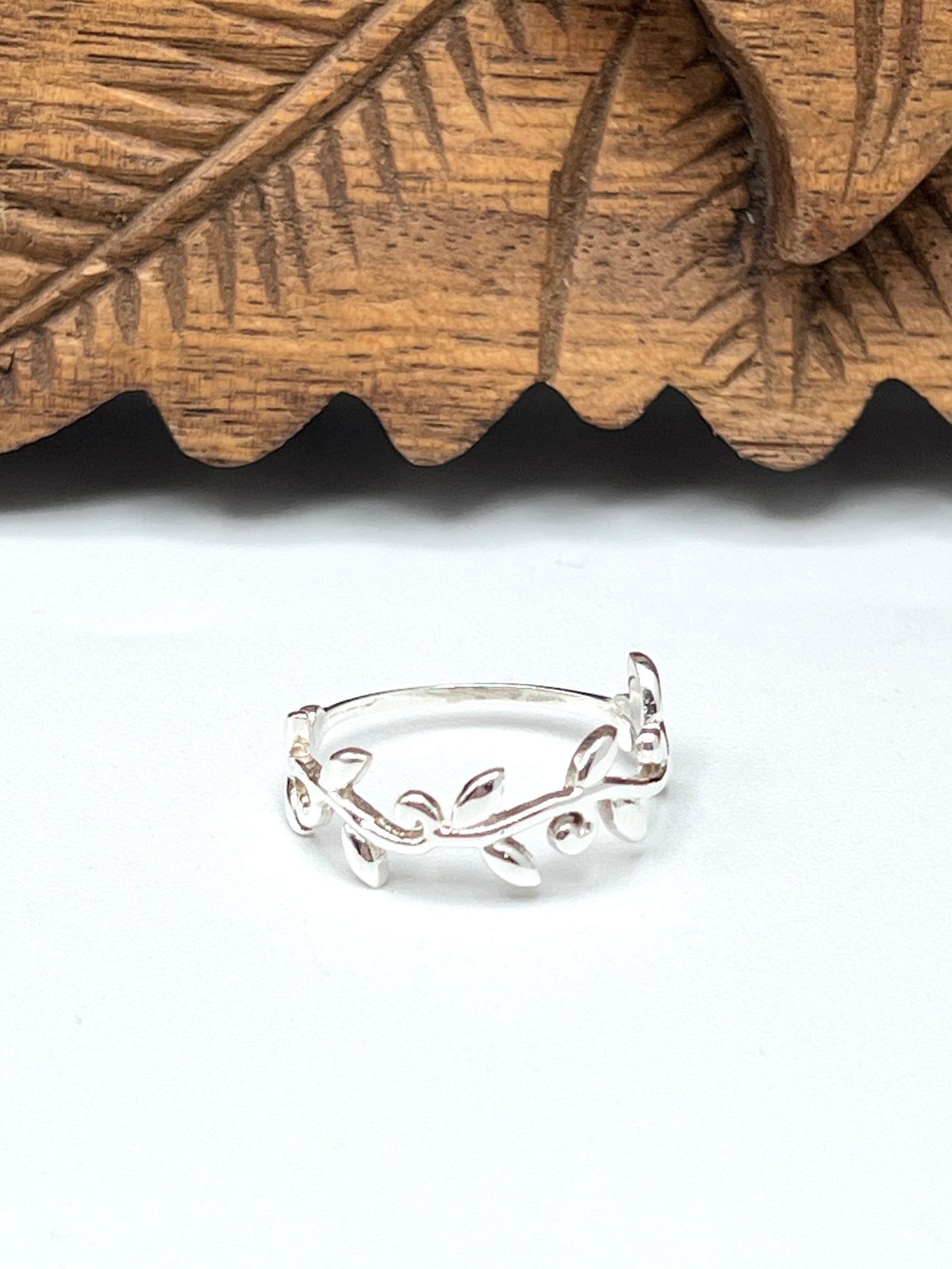 Sterling Silver Leafy Vine Ring