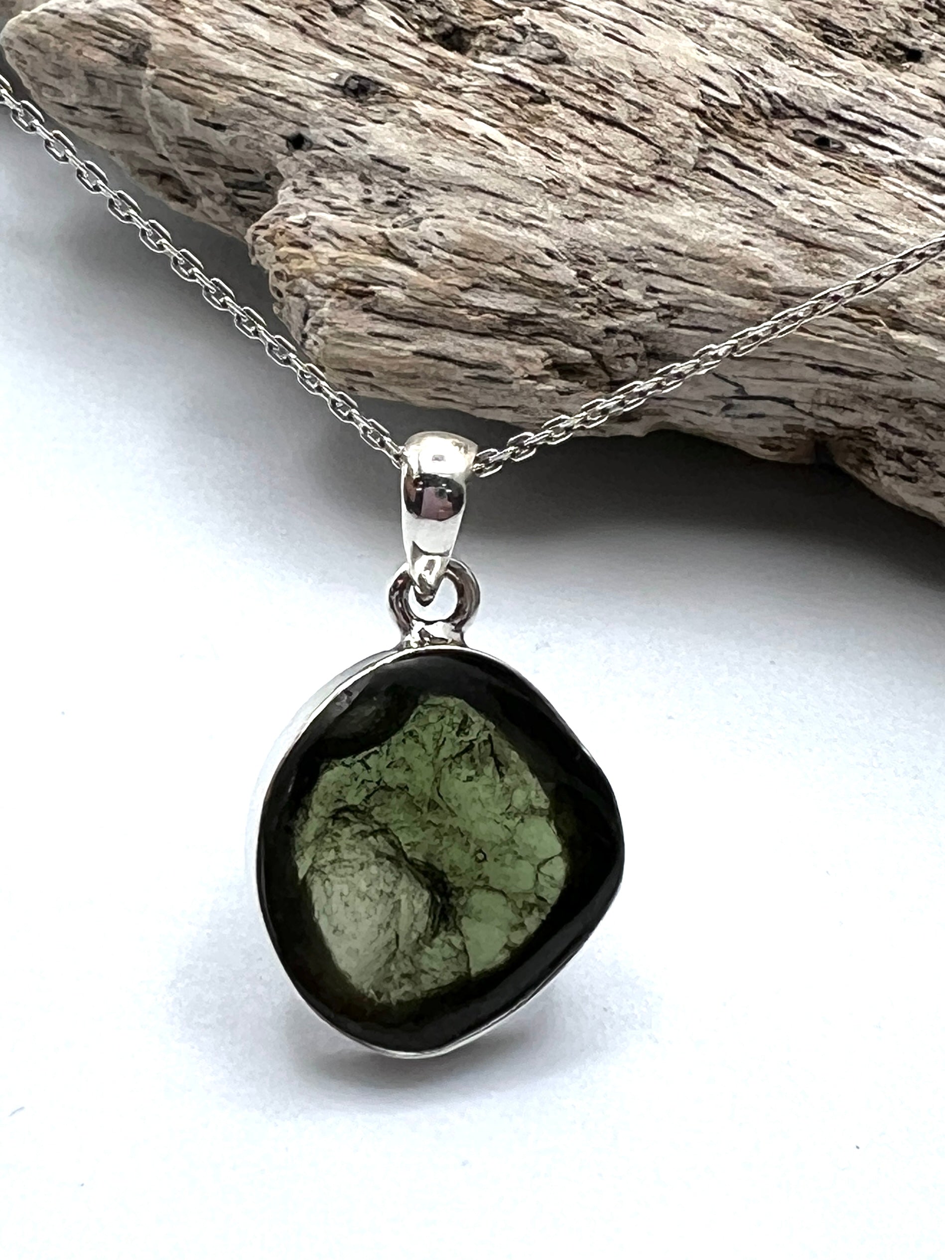 Polished deals moldavite pendant